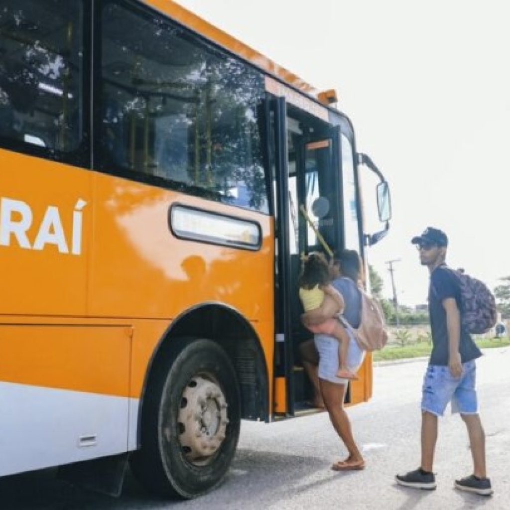 Prefeitura de Itaboraí implanta nova rota dos ‘Laranjinhas’, os ônibus tarifa zero