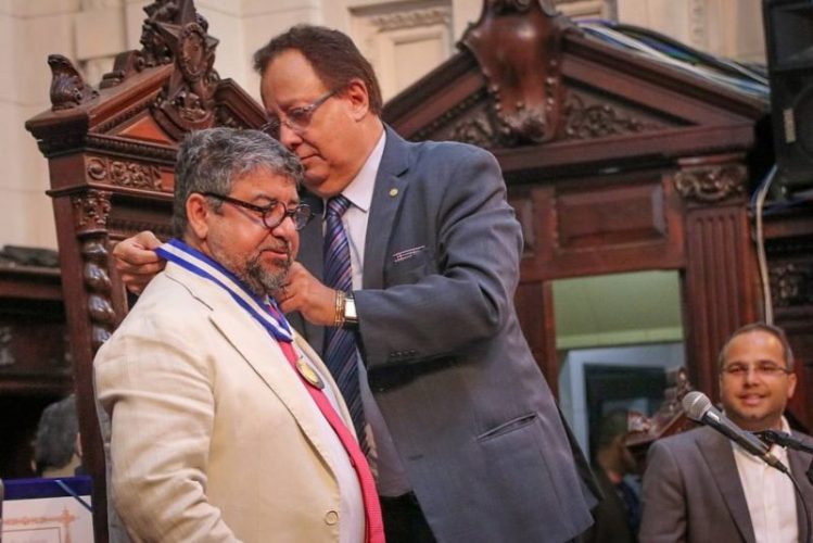 Washington Quaquá recebe Medalha Tiradentes