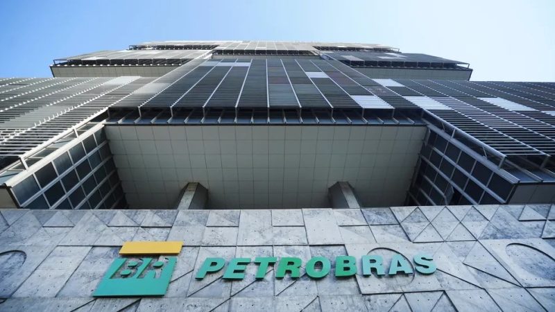 Petrobras anuncia redução do preço do diesel para as distribuidoras