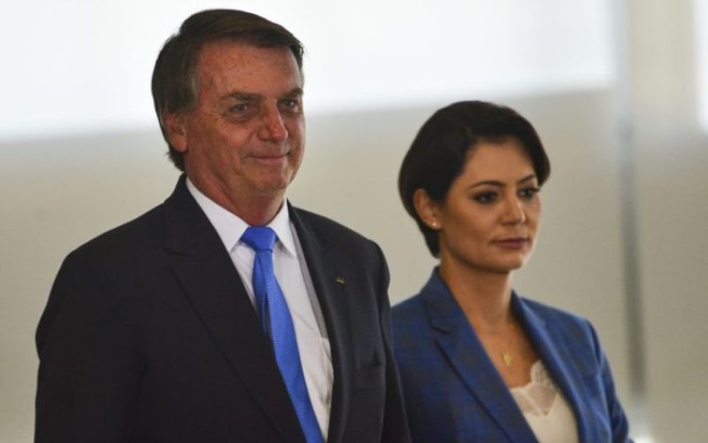 O presidente Jair Bolsonaro e a primeira-dama, Michelle Bolsonaro, participam do lançamento do Canal Educação e do Canal Libras, no Palácio do Planalto.