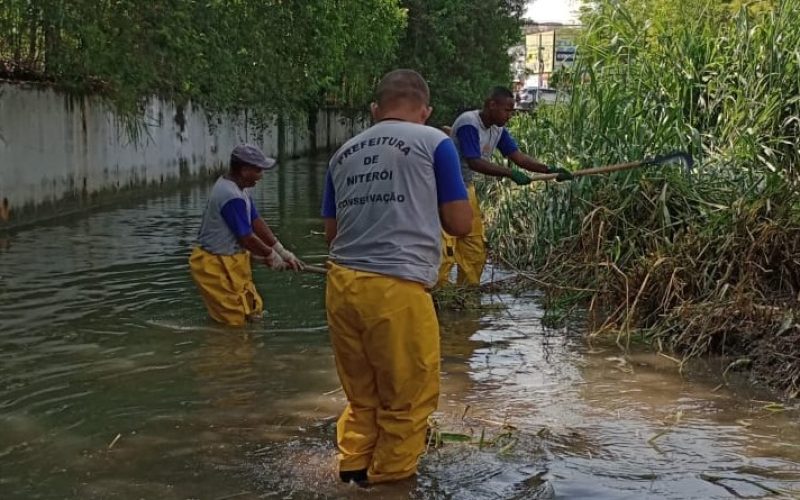limpeza-de-rios-Rio-Bomba